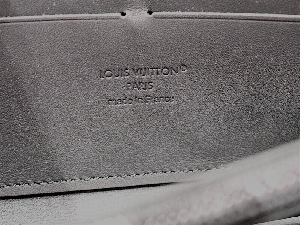 LOUIS VUITTON Zippy Wallet Horizontal Long Round Zipper Black LV